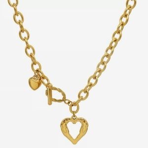 BNWOT 18kgp 7mm Angel Heart toggle necklace